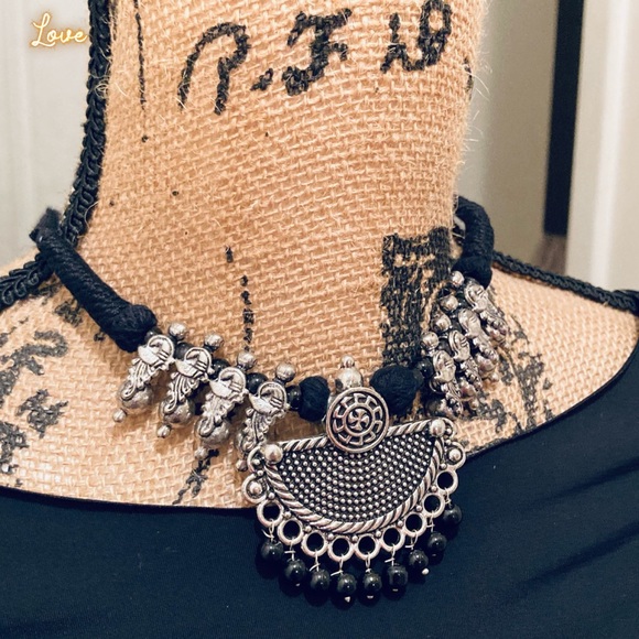 Oxidized Silver Medallion Handmade Ethnic Rope Choker Necklace - Picture 3 of 3